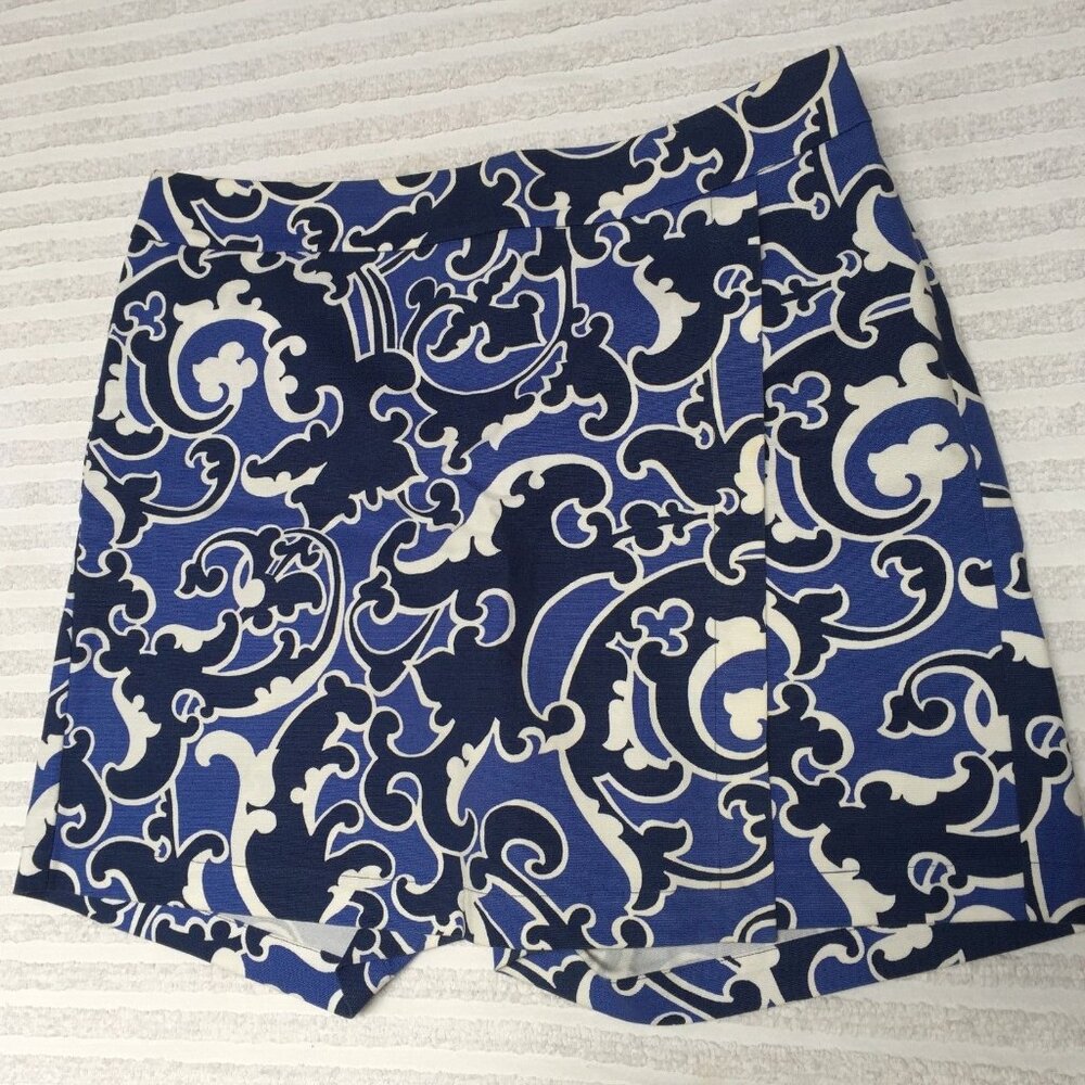 Talbots Women's Blue White Printed Wrap Shorts Skirt Size 10 Stretch Casual